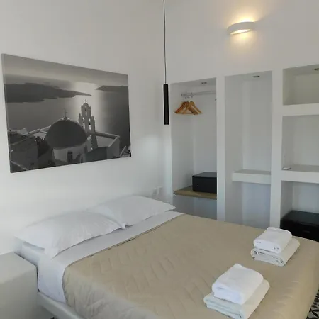 Village Apartment Fira (Santorini)