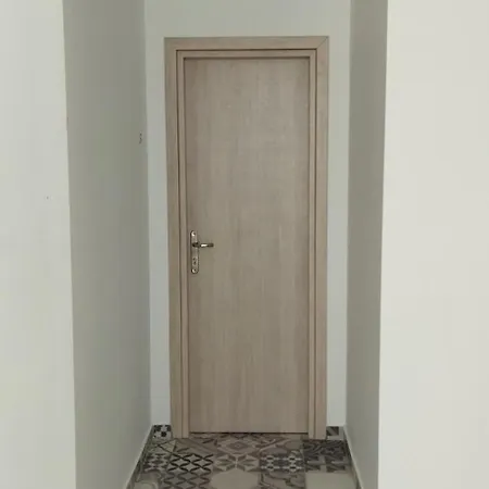 Village شقة