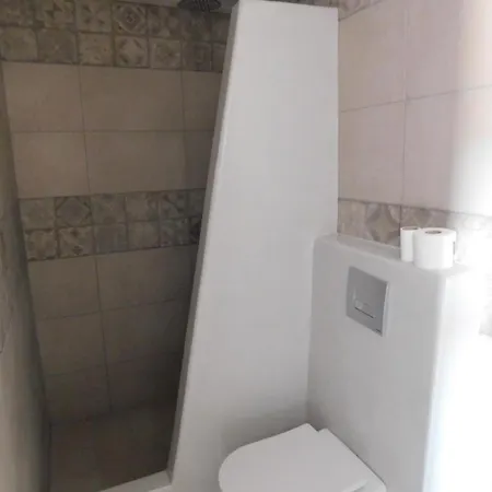 شقة Village *